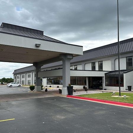 Quality Inn - Norman Near University Экстерьер фото